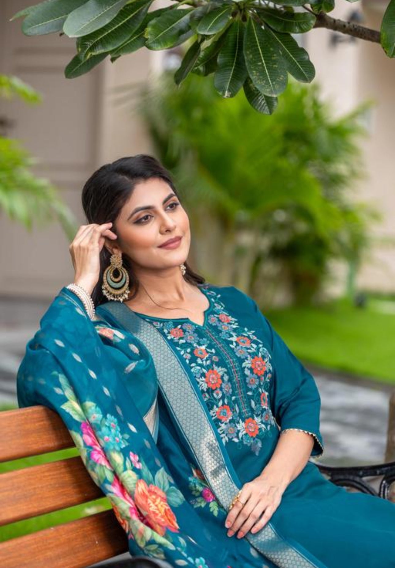 Women's Teal Rayon Slub Embroidered Straight Kurta Pant with Dupatta