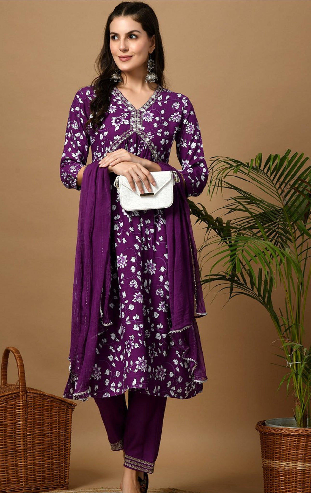Womens Embroidered Beautiful Aliya Cut