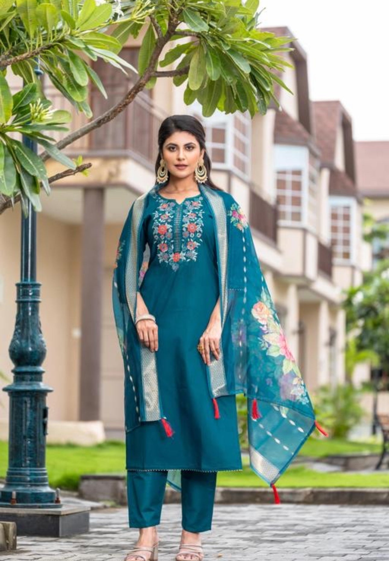 Women's Teal Rayon Slub Embroidered Straight Kurta Pant with Dupatta