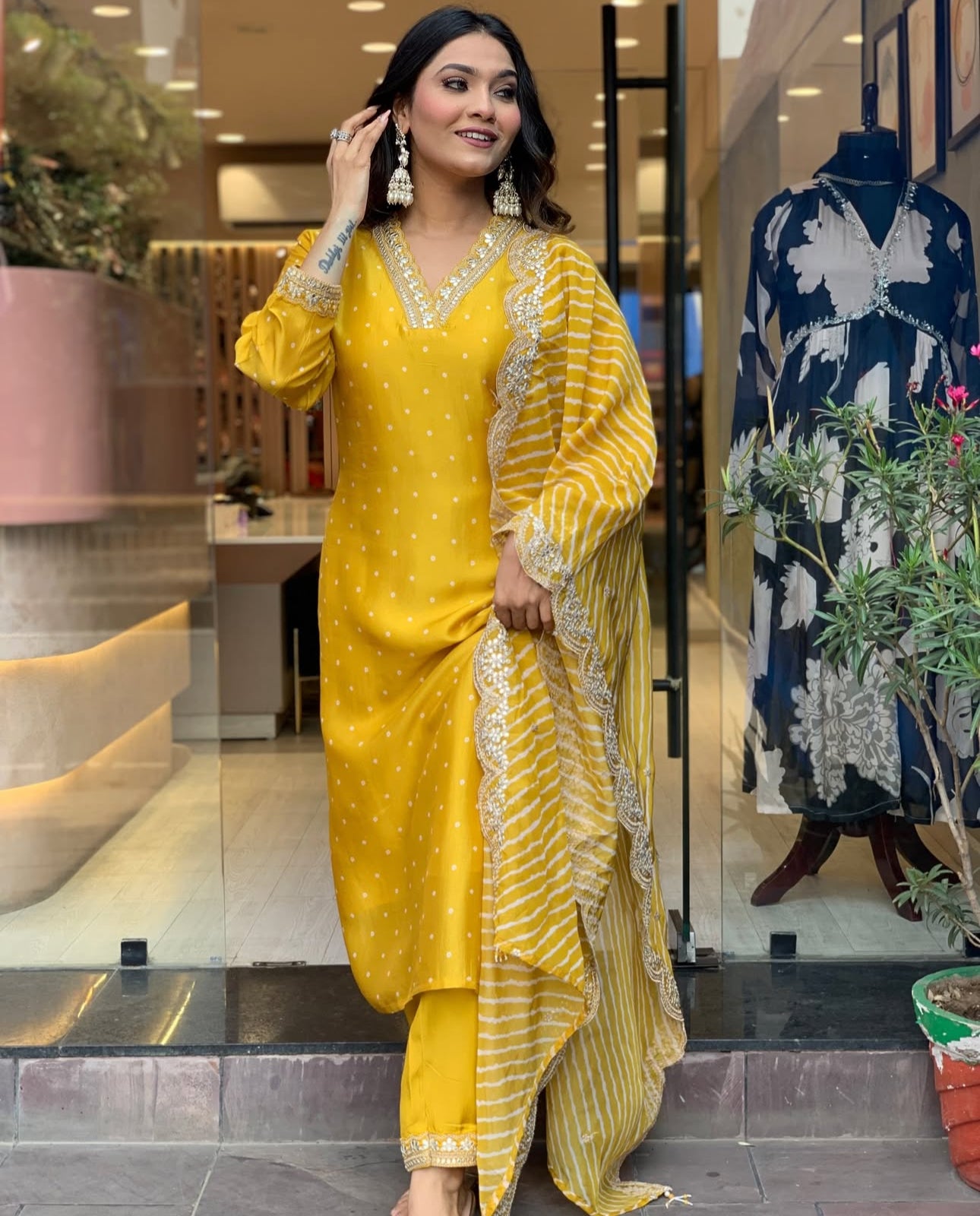 Trendy Kurti Pant Set With Lehriya Dupatta