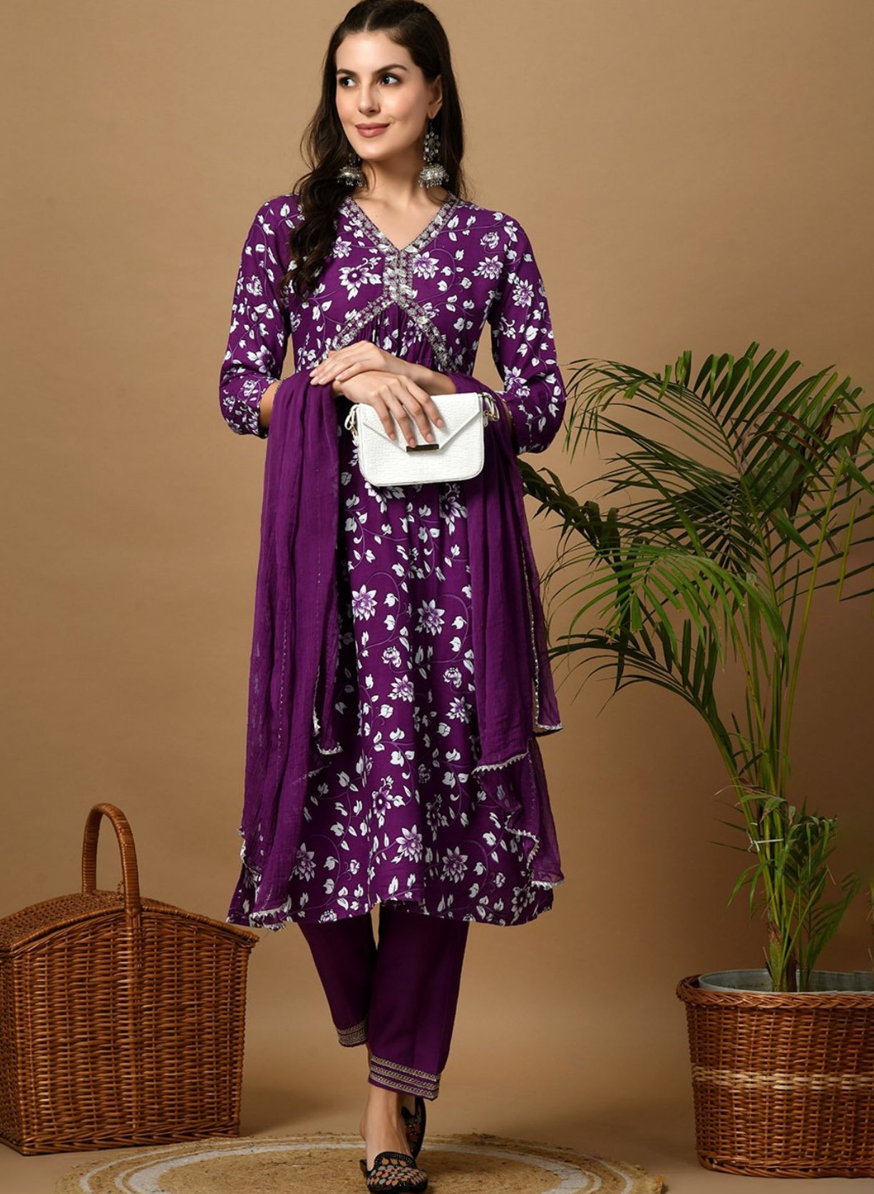 Womens Embroidered Beautiful Aliya Cut