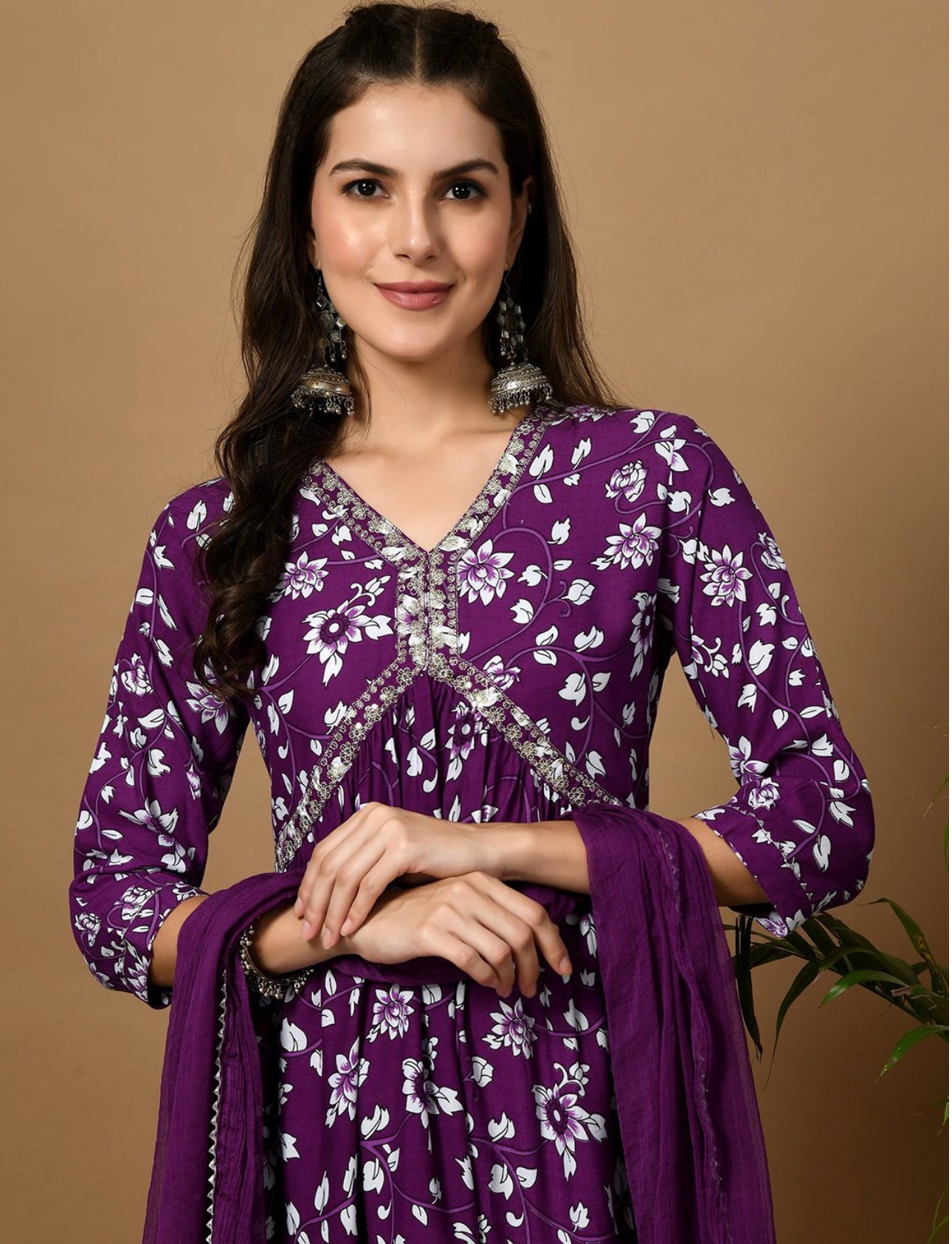 Womens Embroidered Beautiful Aliya Cut