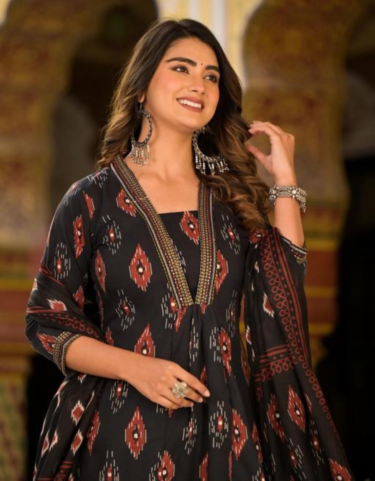 Women Printed Anarkali Kurta and Pant Set With Dupatta
